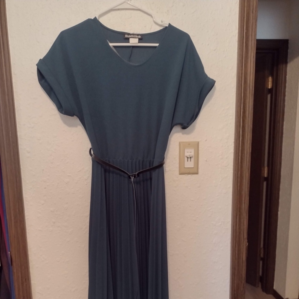 Green/Blue pleated midi dress